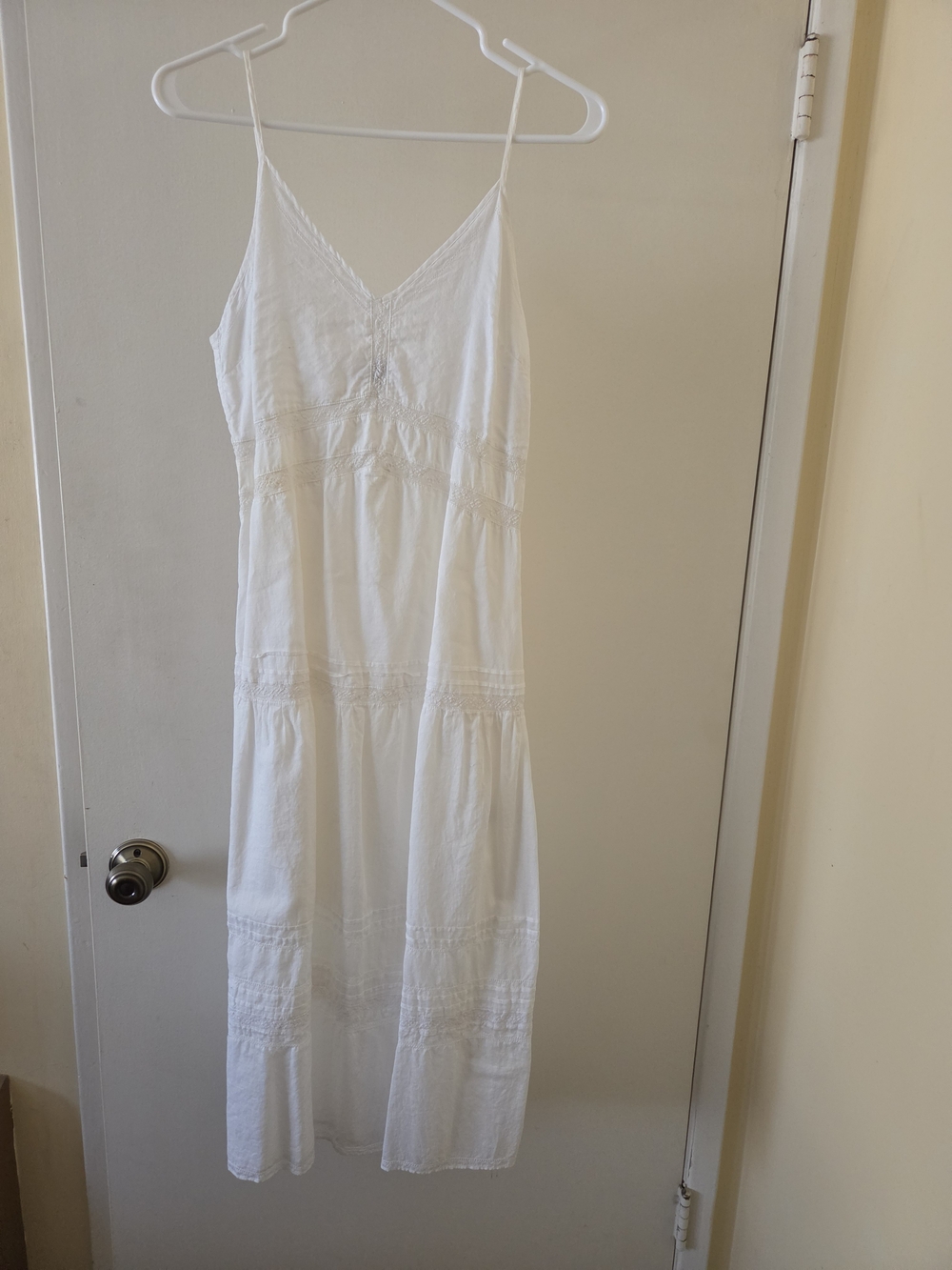 Women’s White Midi Cotton Slip Dress with Lace Trim